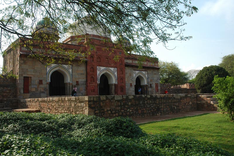 11mosq-isa-khan