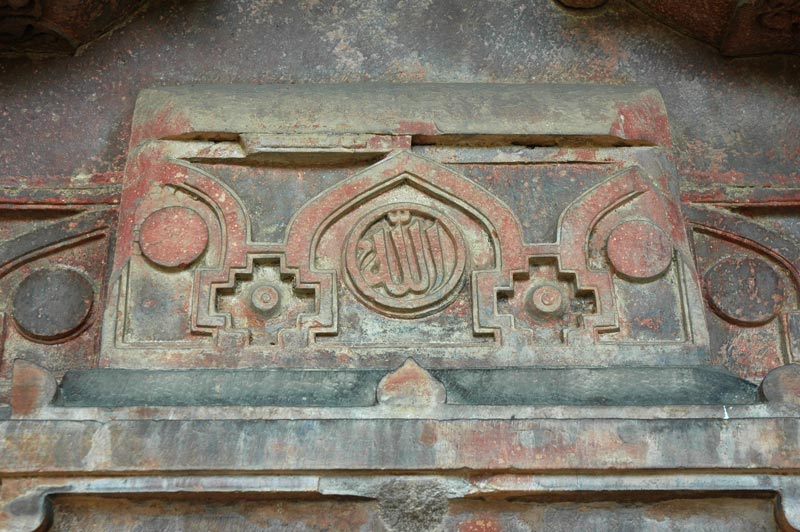 6isa-khan-dec