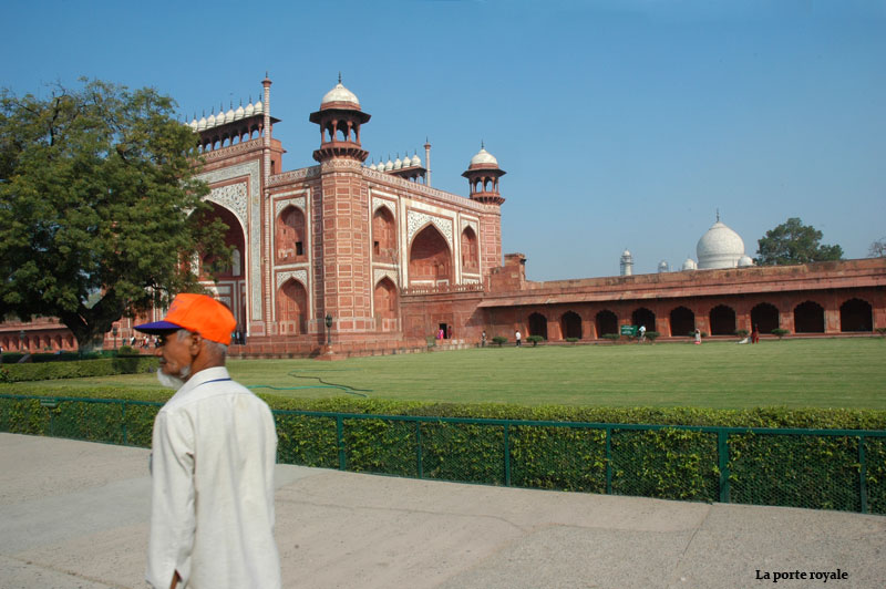 taj2