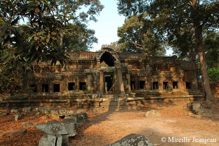 gopura-est