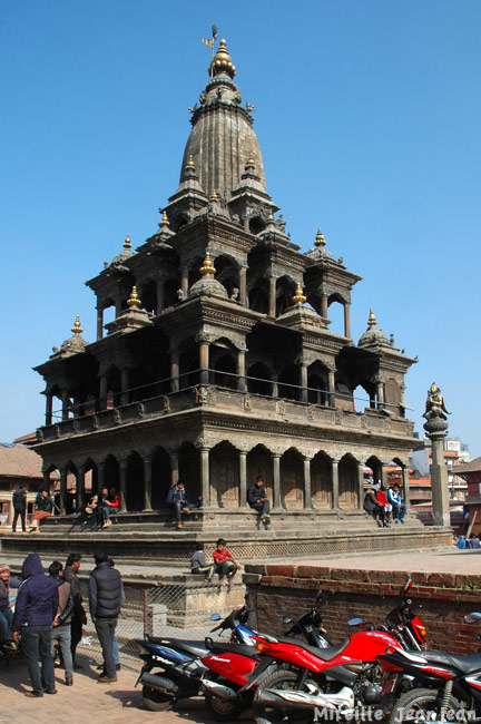 krishna-mandir1